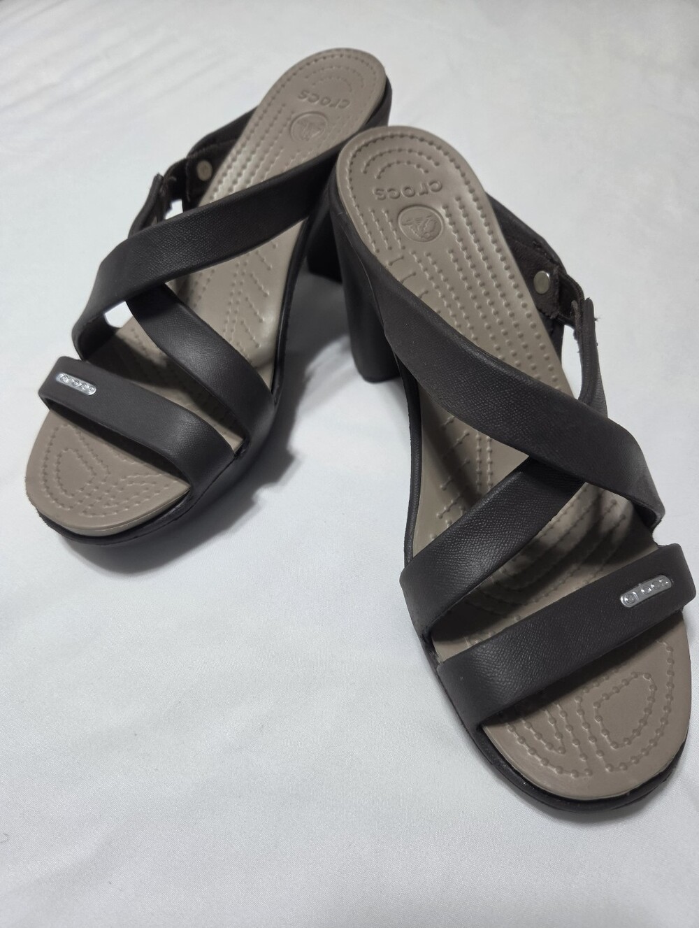 CROCS Heels. Chic Women's Dark Brown Strappy Platform Heels. Sz 7
